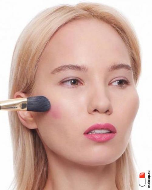 Каким образом можно визуально уменьшить широкие скулы с помощью румян. Сгладить углы: как округлить щеки с помощью макияжа