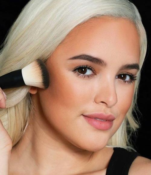 Контуринг лица сухими продуктами. Сухой или кремовый? Выбираем средства для контуринга лица