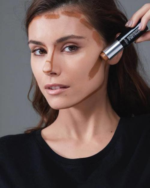 Каким образом можно визуально уменьшить широкие скулы с помощью румян. Сгладить углы: как округлить щеки с помощью макияжа