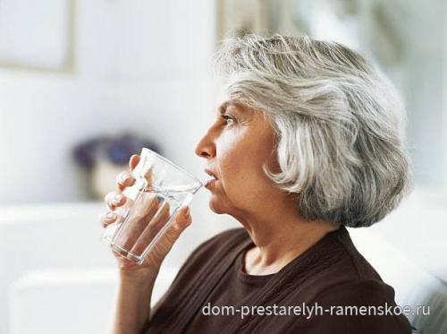 Сухость во рту ночью и по утрам. Сухость во рту 01