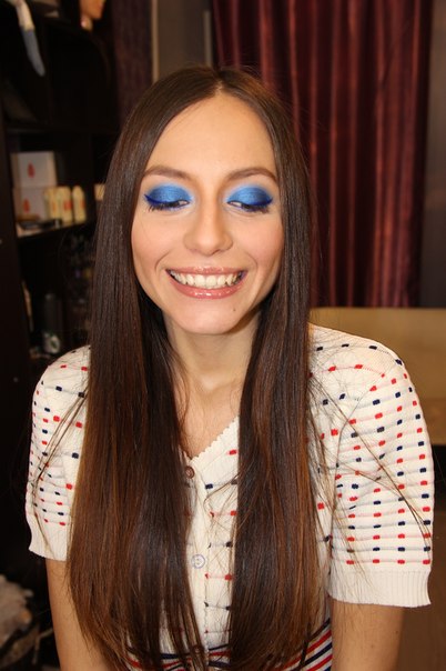 Заканчивается набор в школу-студию профессионального макияжа Style Room в группу по вторникам и четвергам с 19: 00 до 22: 00 и начинается набор в новую группу выходного дня по субботам с 11: 00 до 15: 00. 01