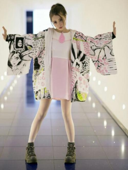 Давно хотела научится краситься? 01