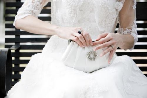 Что можно и нужно положить в сумочку невесты. 05 Что можно и нужно положить в сумочку невесты. 05