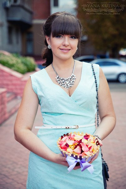 Милые девушки!  Я - профессиональный визажист, он же творец вашего настроения в любой день! 01