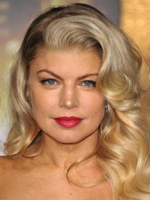 Ассиметричные брови. Идеально симметричного лица вообще не бывает в природе.