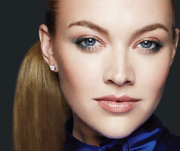 Макияж с помощью новой палитры теней «Изумруд». 01