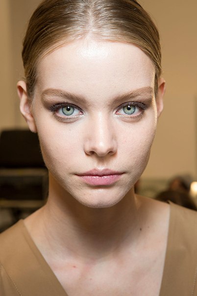 3 ключевые тенденции сезона весна - лето 2015 в макияже. 02