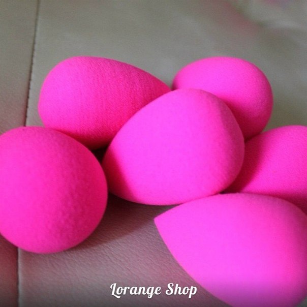 Beautyblender. Как все лучшие вещи на земле, спонж Beautyblender был придуман с исключительно утилитарной целью. 03