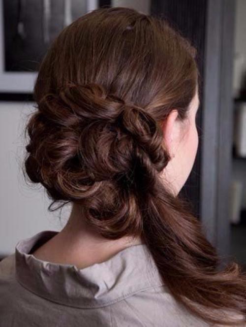 Низкая прическа на бок. 07