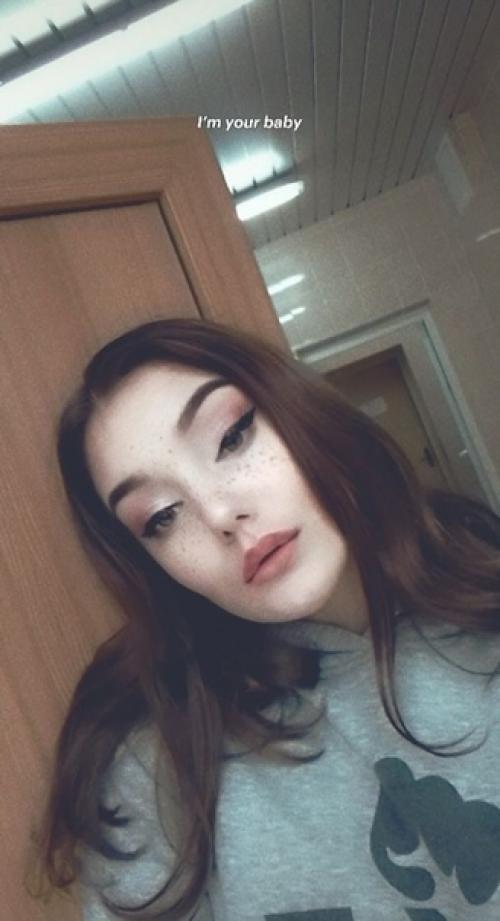 Мне 15 лет, после 9 класса хочу пойти на паркмахера визажиста, как думаете, стоит? 08