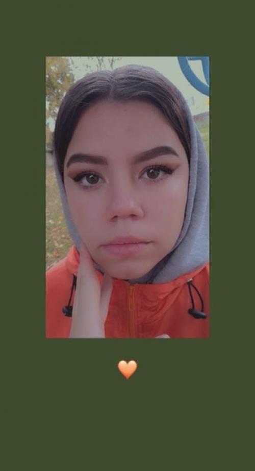 Мне 15 лет, после 9 класса хочу пойти на паркмахера визажиста, как думаете, стоит? 07