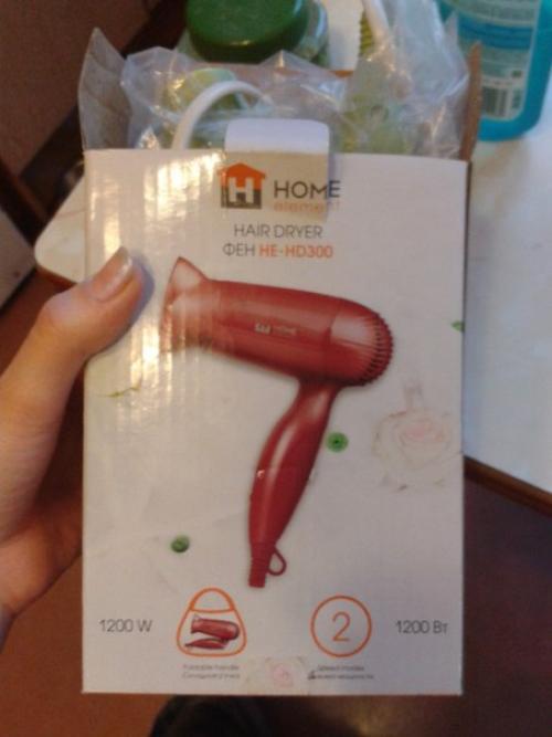 Даю: косметику (подробное описание под фото), фен для волос, юбку. 01