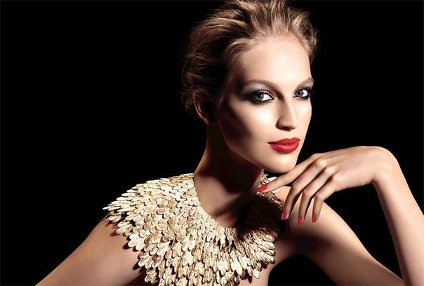 Палетка теней Chanel LES 5 Ombres Oiseaux DE Nuit. 04 Палетка теней Chanel LES 5 Ombres Oiseaux DE Nuit. 04