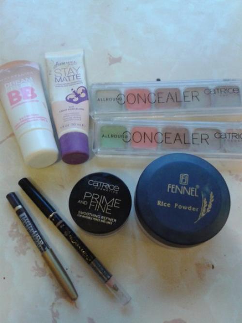 Даю: косметику (подробное описание под фото), фен для волос, юбку. 03