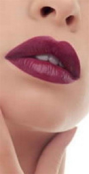 Макияж губ.  Для того чтобы сделать свои губы красивыми, необходимо их хорошо очистить. 03