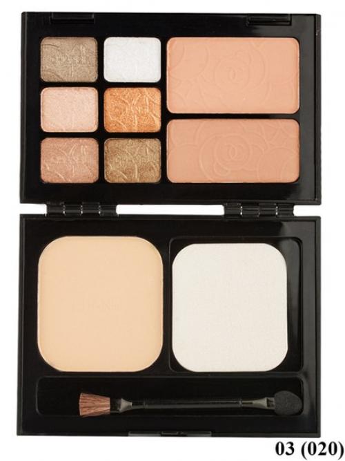 Заказ в понедельник!   Дорожная палитра от Chanel сочетает в себе тени для век, румяна для лица и пудру. 02