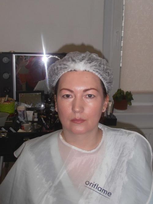 Сегодня в Ульянкепрошёл обучающий мастер класс по декоративной косметике в стиле повседневный макияж. 05