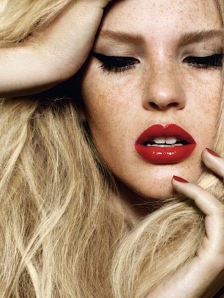 Классический макияж. Все мы знаем, что с давних времен классический макияж считается с красной помадой. 03 Классический макияж. Все мы знаем, что с давних времен классический макияж считается с красной помадой. 03