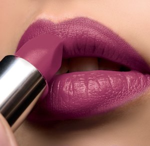 Полные или тонкие, губы всегда ассоциируются с очарованием и большой красотой. 01 Полные или тонкие, губы всегда ассоциируются с очарованием и большой красотой. 01