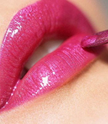 Полные или тонкие, губы всегда ассоциируются с очарованием и большой красотой. 02 Полные или тонкие, губы всегда ассоциируются с очарованием и большой красотой. 02