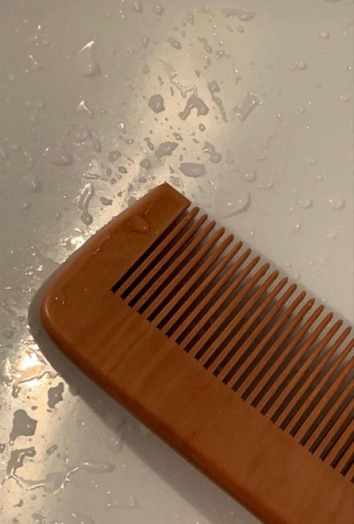 Как правильно чистить расческу: простая инструкция, которая изменит вашу жизнь. 01 Как правильно чистить расческу: простая инструкция, которая изменит вашу жизнь. 01