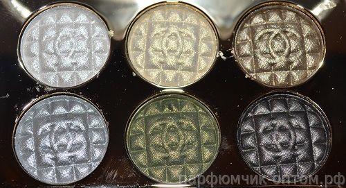 С новыми тенями Chanel ваши глаза засияют ярче самых ярких звезд. 02