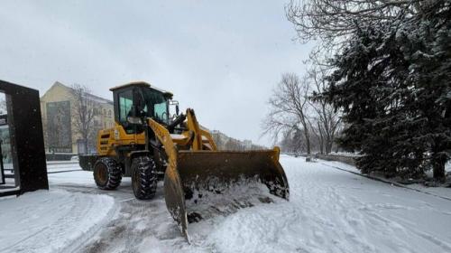 Дорожные службы ДНР в режим повышенной готовности из-за снегопада приведены.

