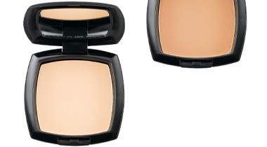 LR Colours макияж для лица. LR Colours без масляный макияж. 02