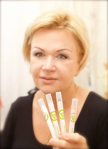 Карандаши, которые помогут вам сделать чудесный весенний макияж, подчеркнуть любые глаза, добавить им полного контраста, свежести и молодости! 01