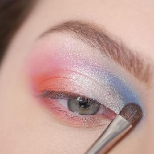 Эффект бабочки: как повторить макияж глаз с показа Jill Stuart? 05 Эффект бабочки: как повторить макияж глаз с показа Jill Stuart? 05