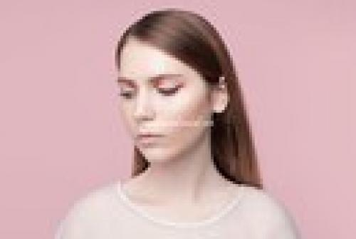 Макияж глаз со стрелками всегда выглядит привлекательно, но про то, что он может быть и разнообразным, часто забывают. 02