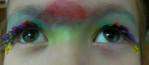 Сейчас меня закидывают тапками но я бы себе на свадьбу такого а-ля универсала не взяла. 02