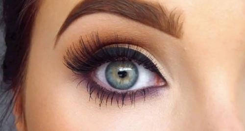 Тренд макияжа - минимум косметики и густые брови! 03