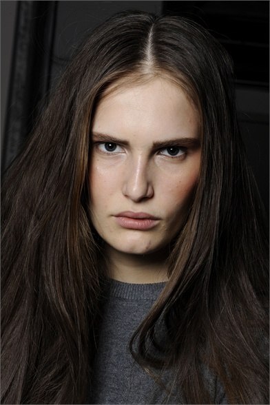 В модельном бизнесе, как и в любом другом, есть свои «каноны». 02