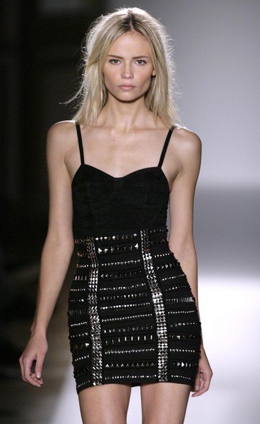 В модельном бизнесе, как и в любом другом, есть свои «каноны». 03