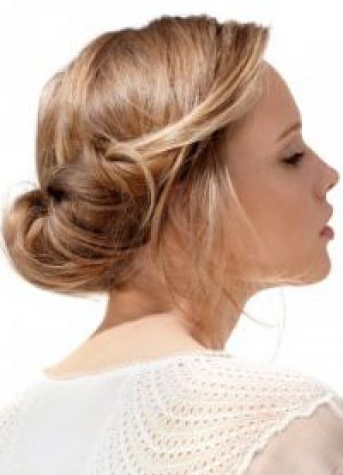 Стили причесок.  Меняются эпохи, и вместе с ними происходит изменение различных тенденций и веяний моды. 02