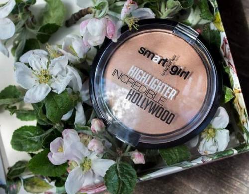 Термин происходит от английского Highlighter, что обозначает выделять. 01