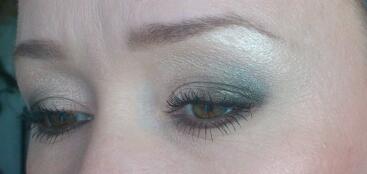 Макияж смоки-айз. Тени медовый десерт, винтажное золото, антрацит. 02