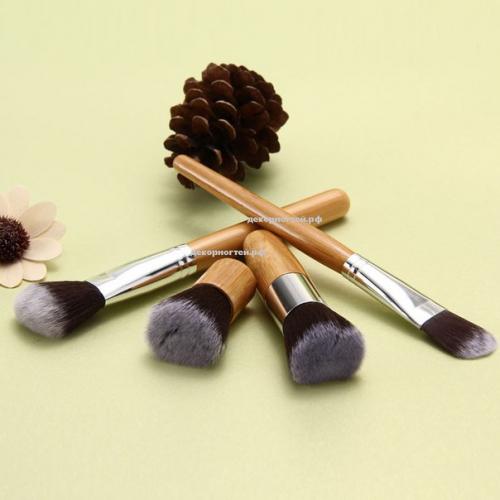 Внимание кисть для макияжа. 03