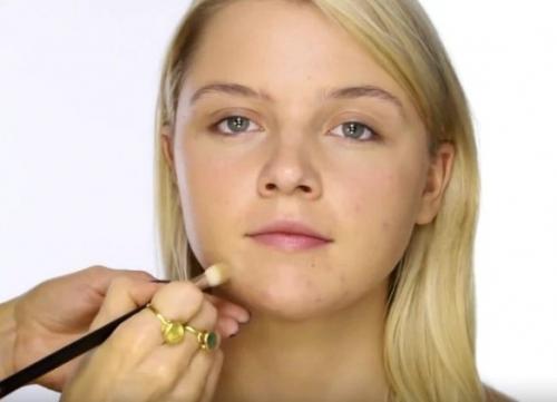 Как правильно наносить консилер под глаза и на дефекты кожи? 02