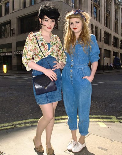 90-е годы. Редко кто сегодня решится одеться так, как то предписывалось модой 90-х годов. 04