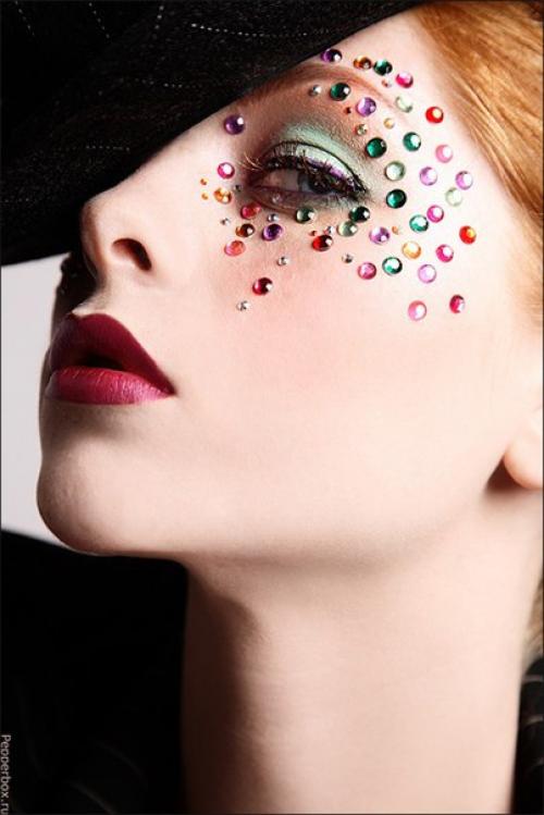 Модный макияж с блестками. 01 Модный макияж с блестками. 01