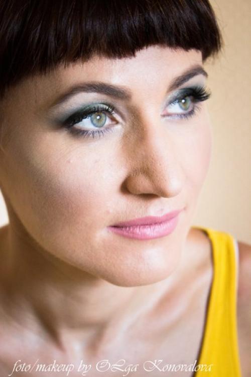 Ко мне на макияж записываются очень красивые девушки, и все как на подбор. 05 Ко мне на макияж записываются очень красивые девушки, и все как на подбор. 05