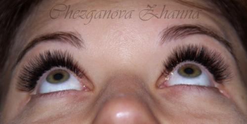 Девушки, я являюсь сертифицированным мастером по маникюру, наращиванию ногтей и ресниц. 01