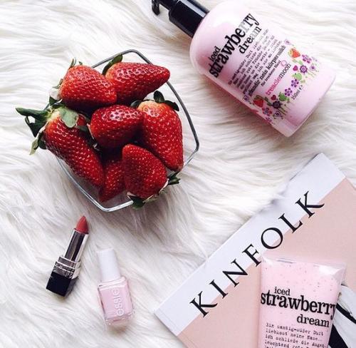 *. Мы повторяем мейк любимых звезд. 01