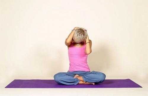 Мы расслабляем мышцы шеи вместе с Аленой мордовиной. 06