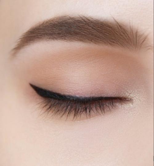 Как сделать необычные двойные стрелки для век? 03 Как сделать необычные двойные стрелки для век? 03