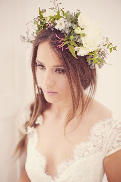 В день бракосочетания взгляды всех гостей и встречных будут направлены на невесту - самое очаровательное создание этого торжества. 01 В день бракосочетания взгляды всех гостей и встречных будут направлены на невесту - самое очаровательное создание этого торжества. 01