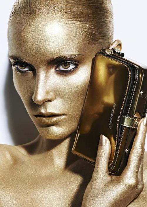 Глиттер. (Англ.  Glitter - блестки; средство макияжа, придающее блеск. 02