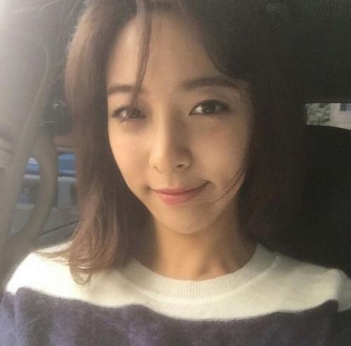 2ne1 минзи Большие Глаза Губки, Которые так и Хочется Поцеловать. 02